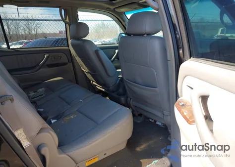 2002 Toyota Sequoia Limited V8 z USA, uszkodzony, nr VIN 5TDBT48A42S129220